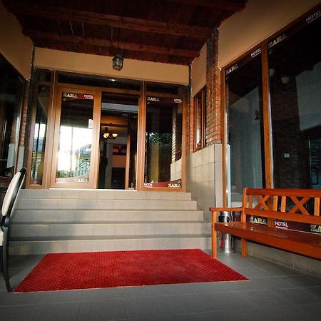 Hotel Zara Roman Extérieur photo