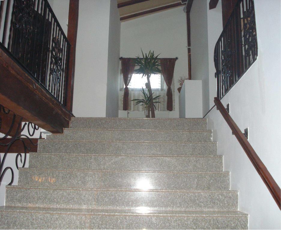 Hotel Zara Roman Extérieur photo
