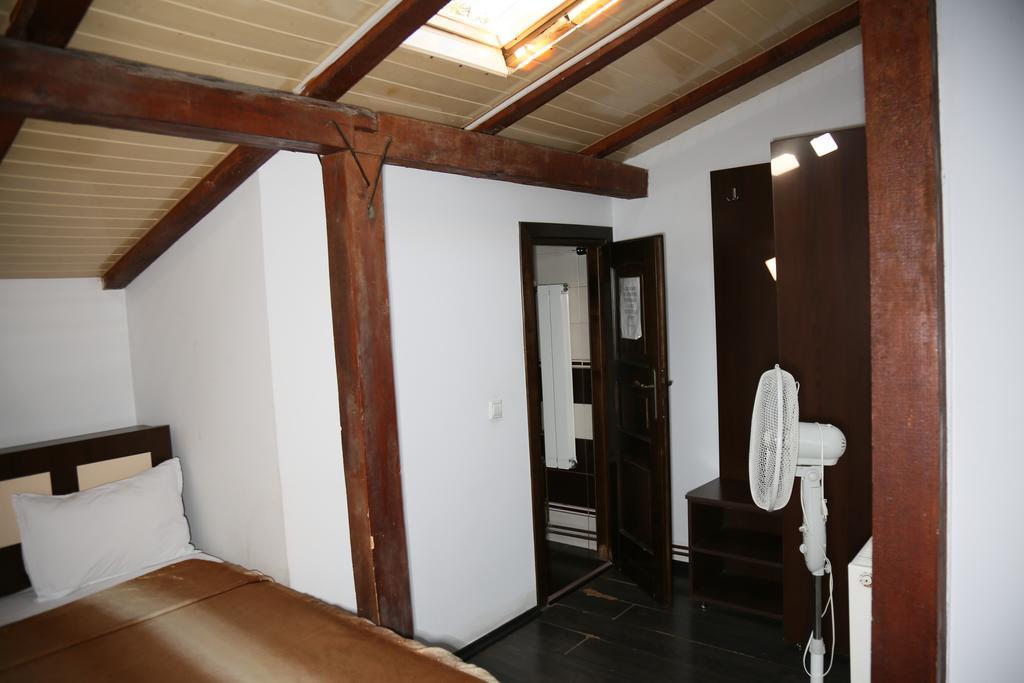 Hotel Zara Roman Extérieur photo