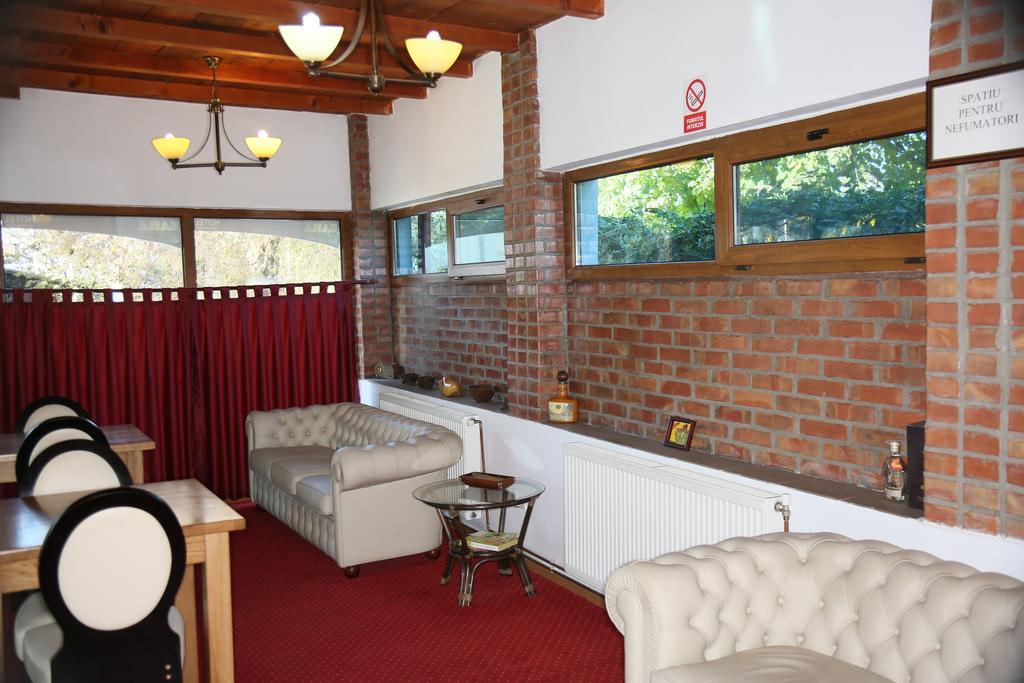 Hotel Zara Roman Extérieur photo