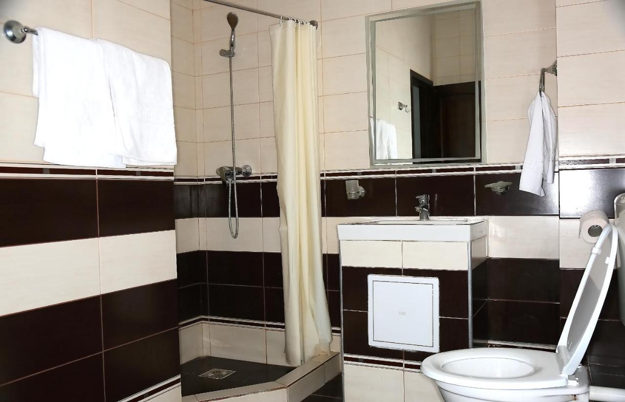 Hotel Zara Roman Extérieur photo