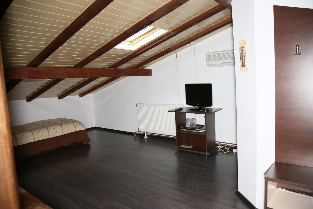 Hotel Zara Roman Extérieur photo